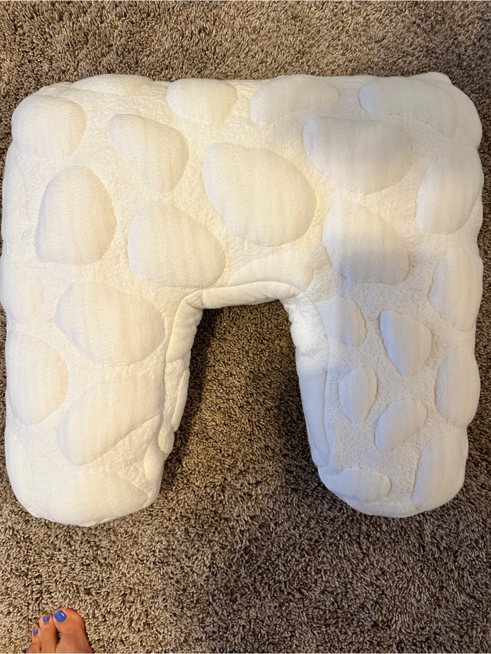 Mood U-Shaped white nursing pillow